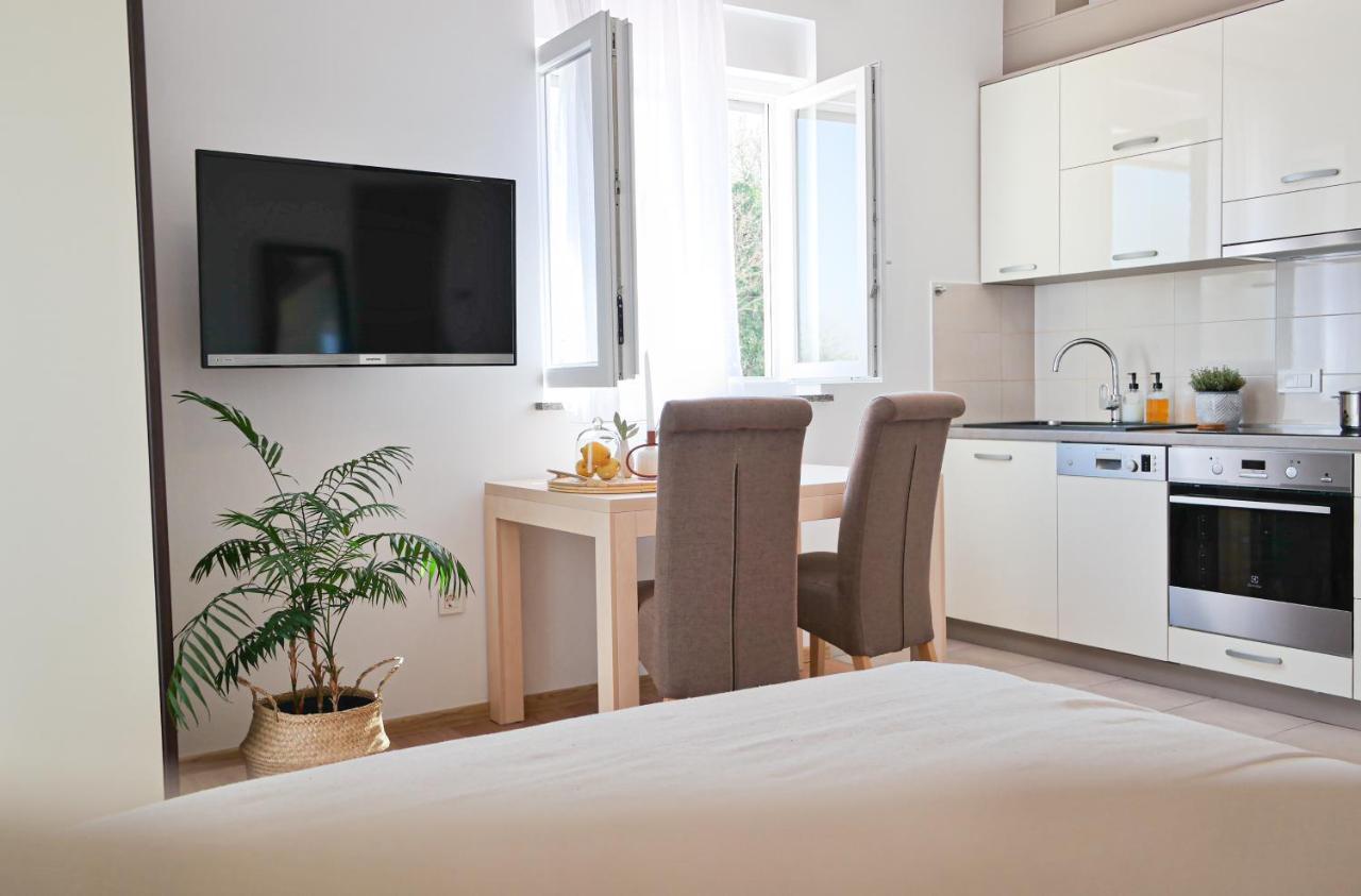 Karbonaca Apartments Fažana Екстериор снимка